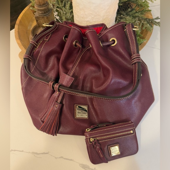 Bucket bag with wallet - Picture 4 of 10